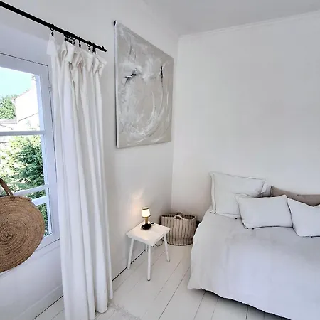 לינה וארוחת בוקר La Maison Ananda