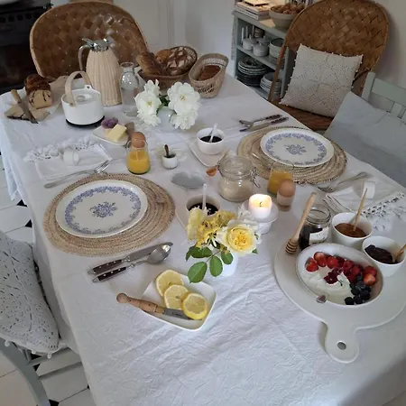 לינה וארוחת בוקר La Maison Ananda