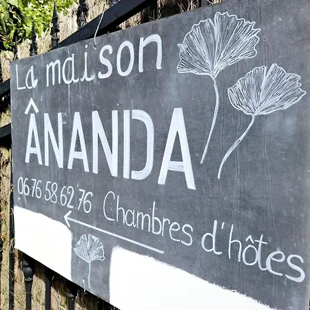 לינה וארוחת בוקר La Maison Ananda Aigre